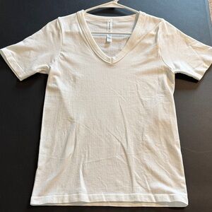 Women's V-Neck Short Sleeve Tee - White